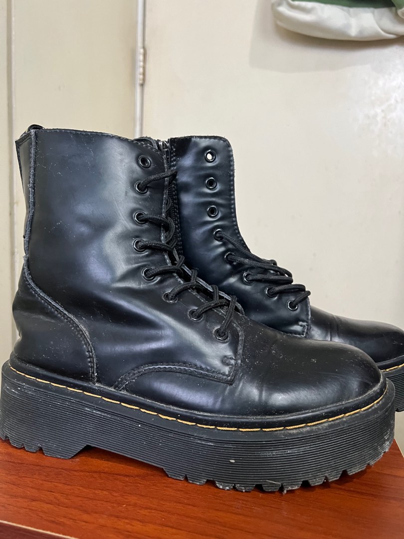 Doc Martens Jadon Dupes SIZE 42 Men s Fashion Footwear Boots on