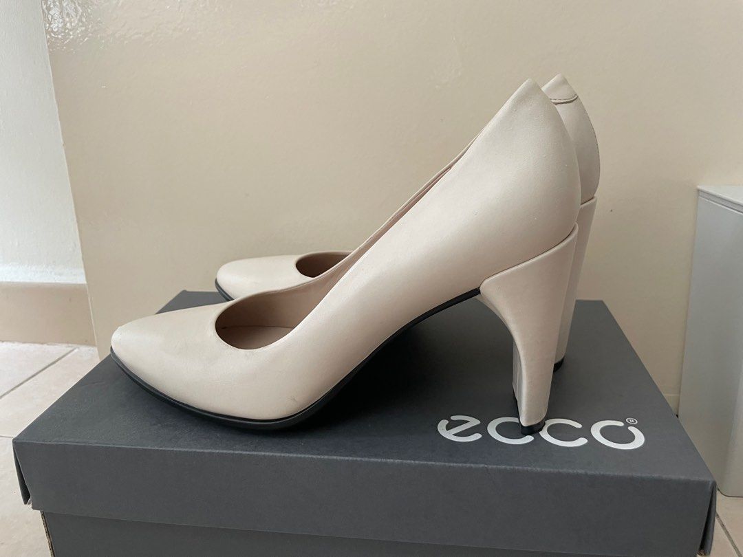 Ecco shape deals 75 pointy