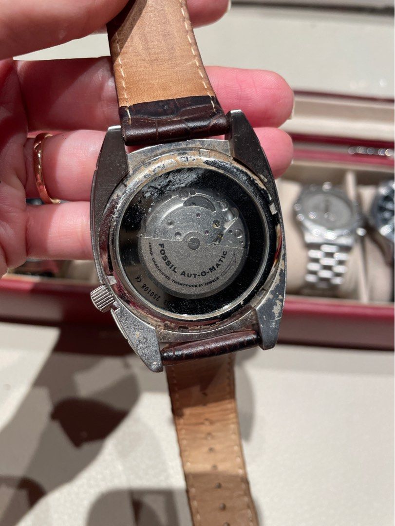 Fossil signature on sale