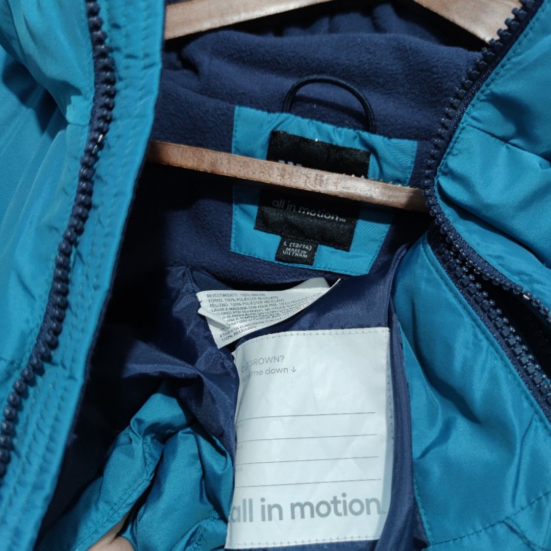 FREE SF  ALL IN MOTION WOMENS PUFFER JACKET, Women's Fashion, Coats, Jackets  and Outerwear on Carousell