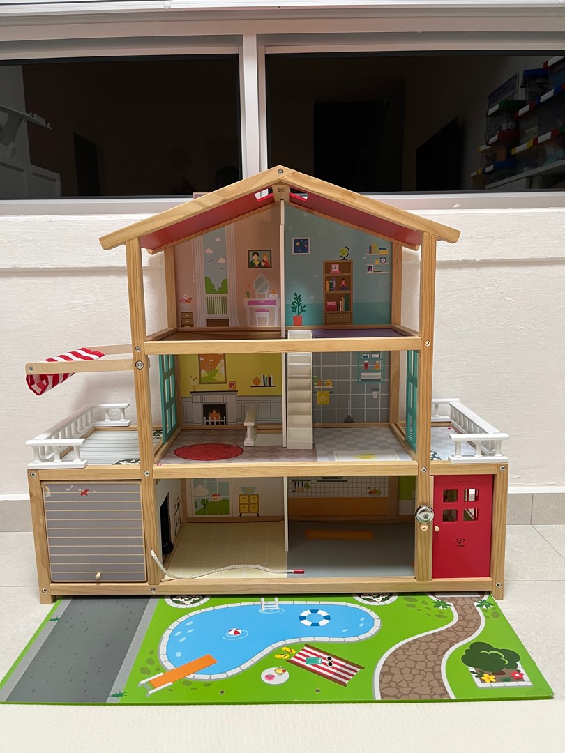 Hape doll house, Hobbies & Toys, Toys & Games on Carousell