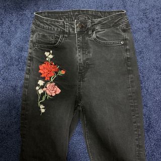 H&M High Waist Black Jeans with Embroidery