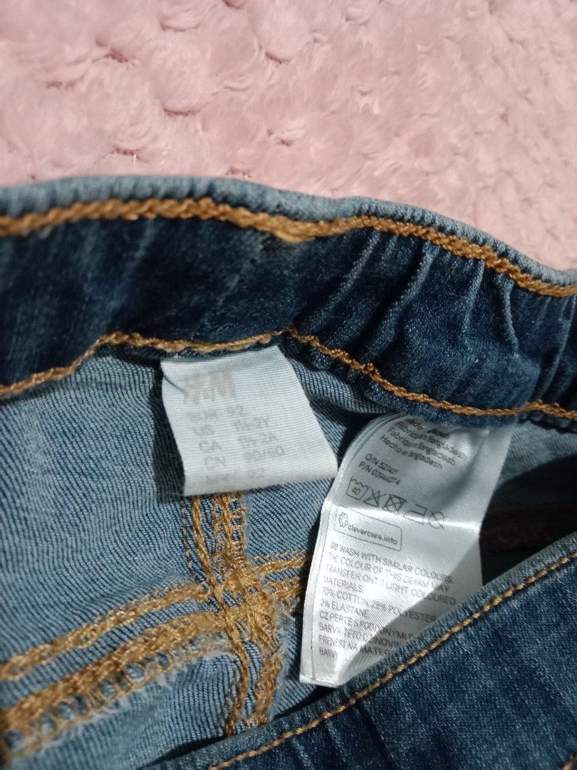 H&M pants for baby (Category: Babies & Kids Fashion) located in Bacoor. Submitted by knotdys (Listing ID 1273616390, Image 2). Description: 1-2 on tag.