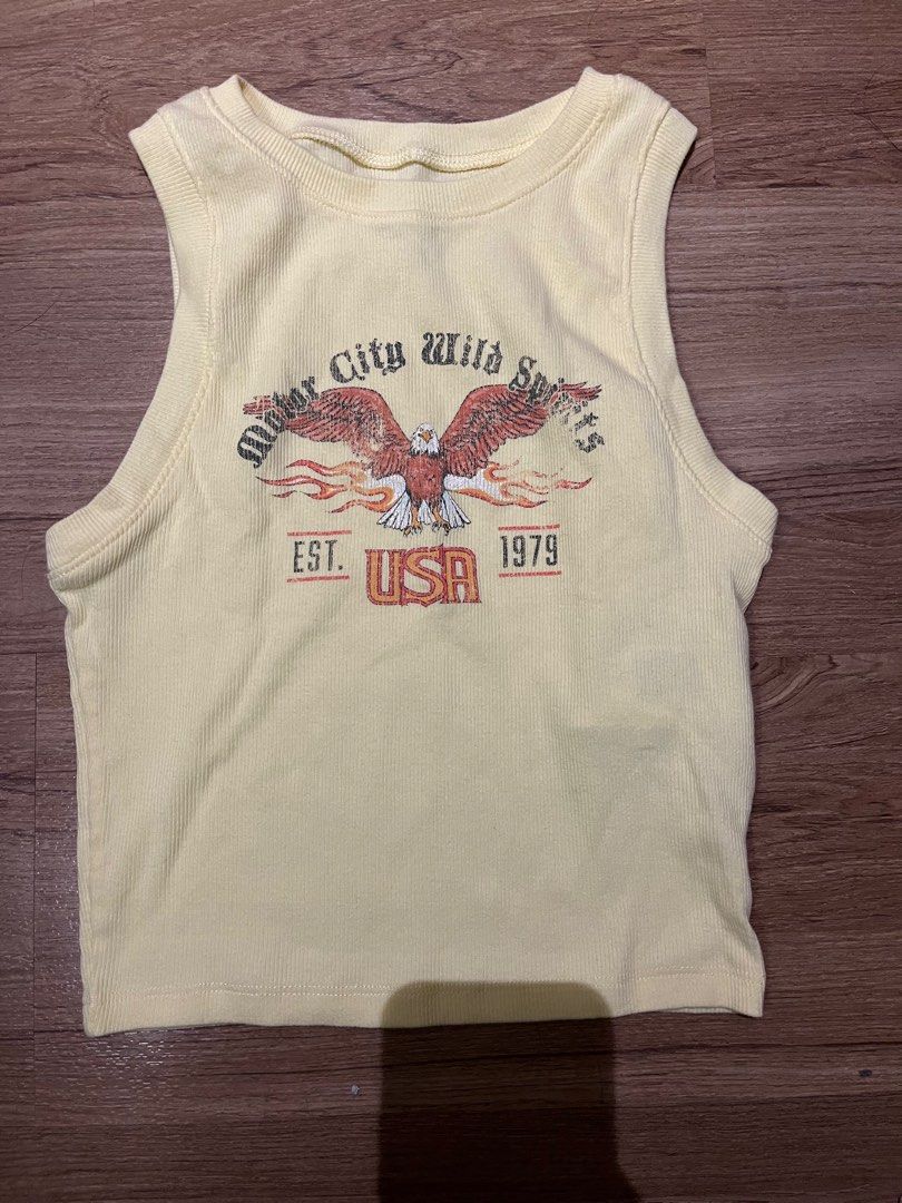 Hollister yellow top clearance