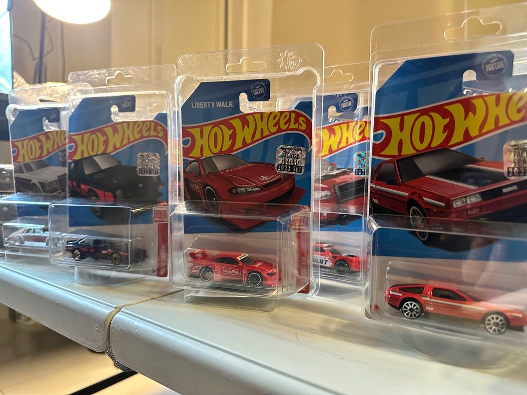 Hotwheels Flea Market 730165 Behind Marsiling mrt station From 9am to