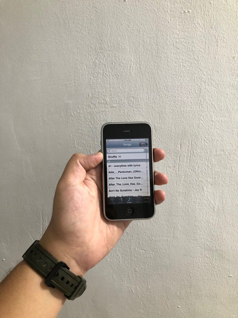 iPhone 3g at&t lock 8gb (Category: Others) located in Bulacan. Submitted by apple_siri (Listing ID 1273691932, Image 3). Description: At&t lock kayo na lang po mag openline nasa 250-300 lang pa openline good as backup phone po yan and as music player may songs napo jan nakalagay gagamitin na lang collectors item nadin po yan kaya mataas ang presyo.
