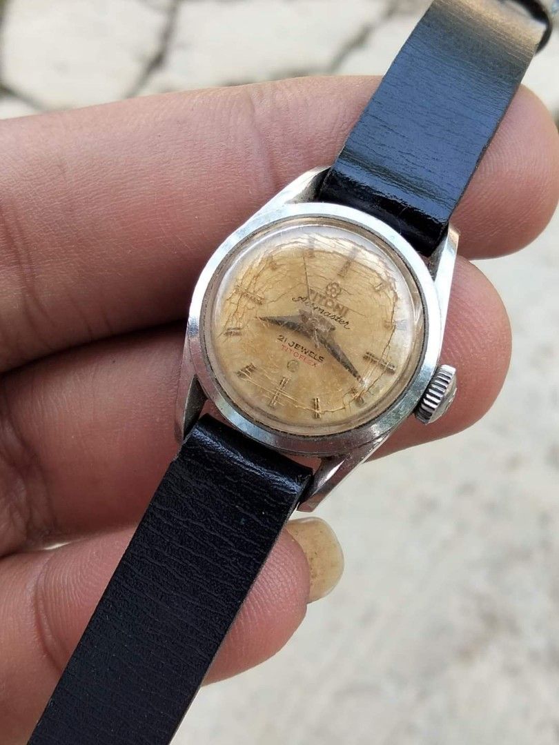 Jam titoni clearance