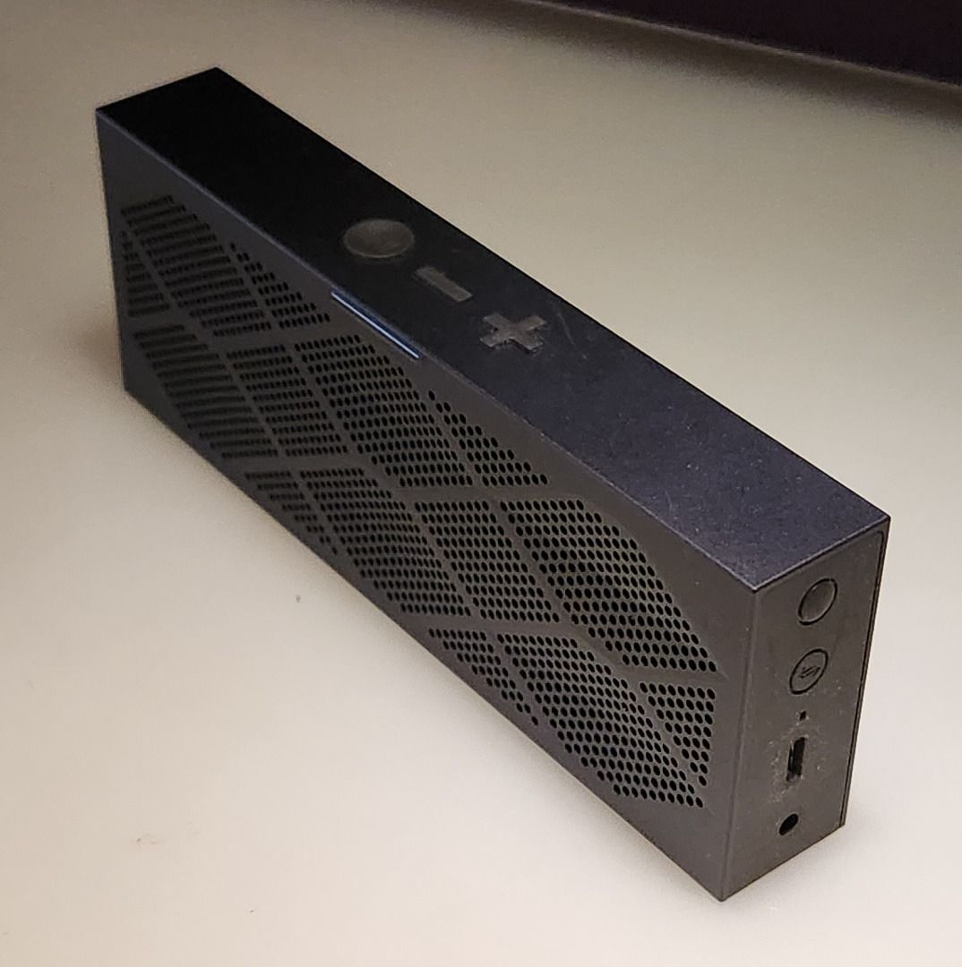 Jambox sale speaker pairing