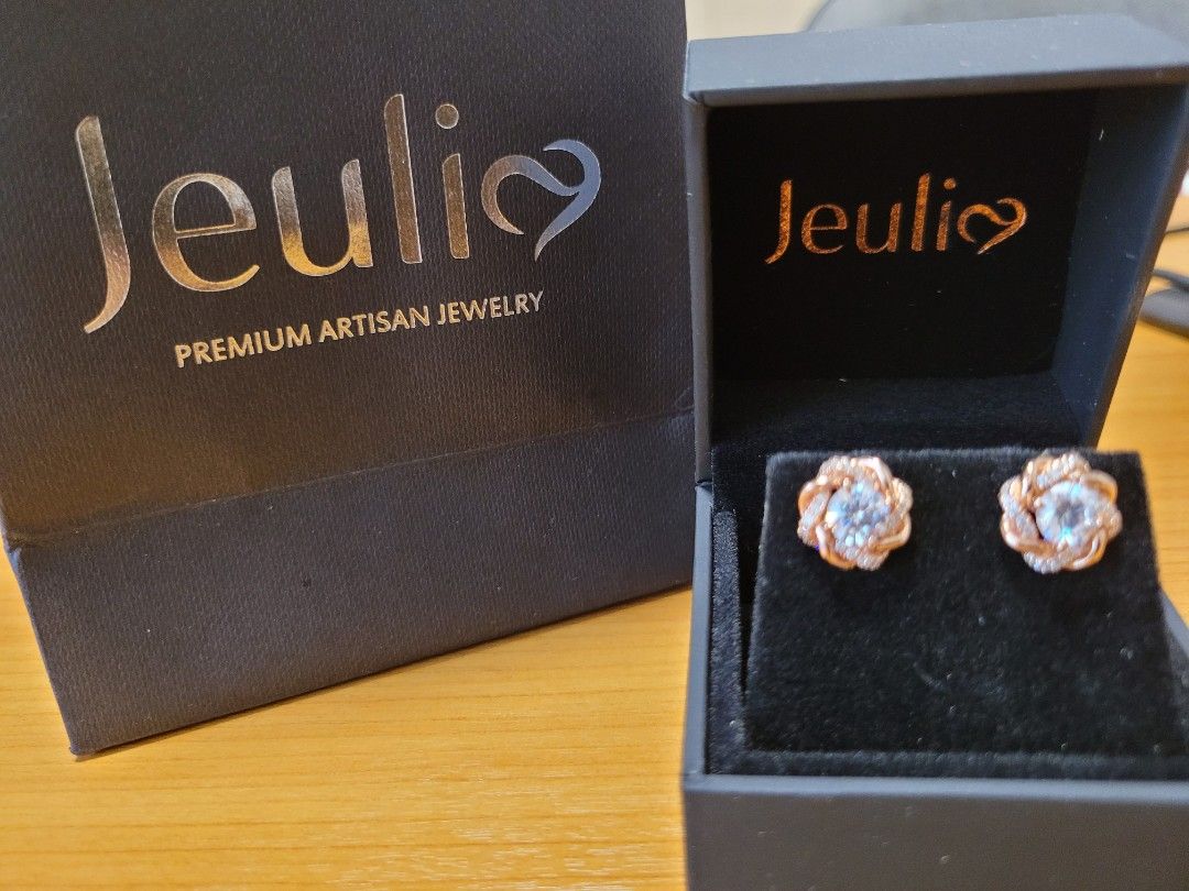 Jeulia earrings top