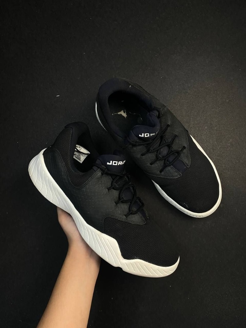 JORDAN J23 LOW BLACK PYTHON, Men's Fashion, Footwear, Sneakers on Carousell