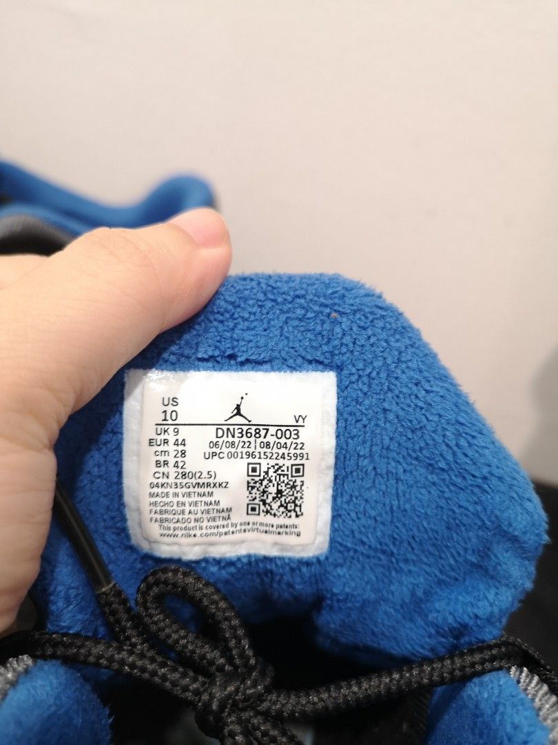 Fake jordan max aura top