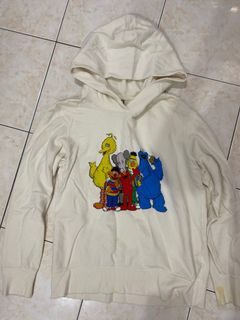 Kaws x uniqlo top x sesame street hoodie