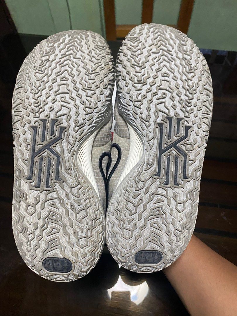 Kyrie 4 low