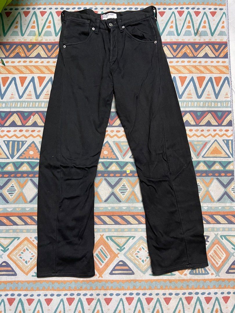 Levis engineered (Category: Jeans) located in Kuala Lumpur. Submitted by mhd83 (Listing ID 1273592125, Image 1). Description: Manual: 29 Labuh :40.