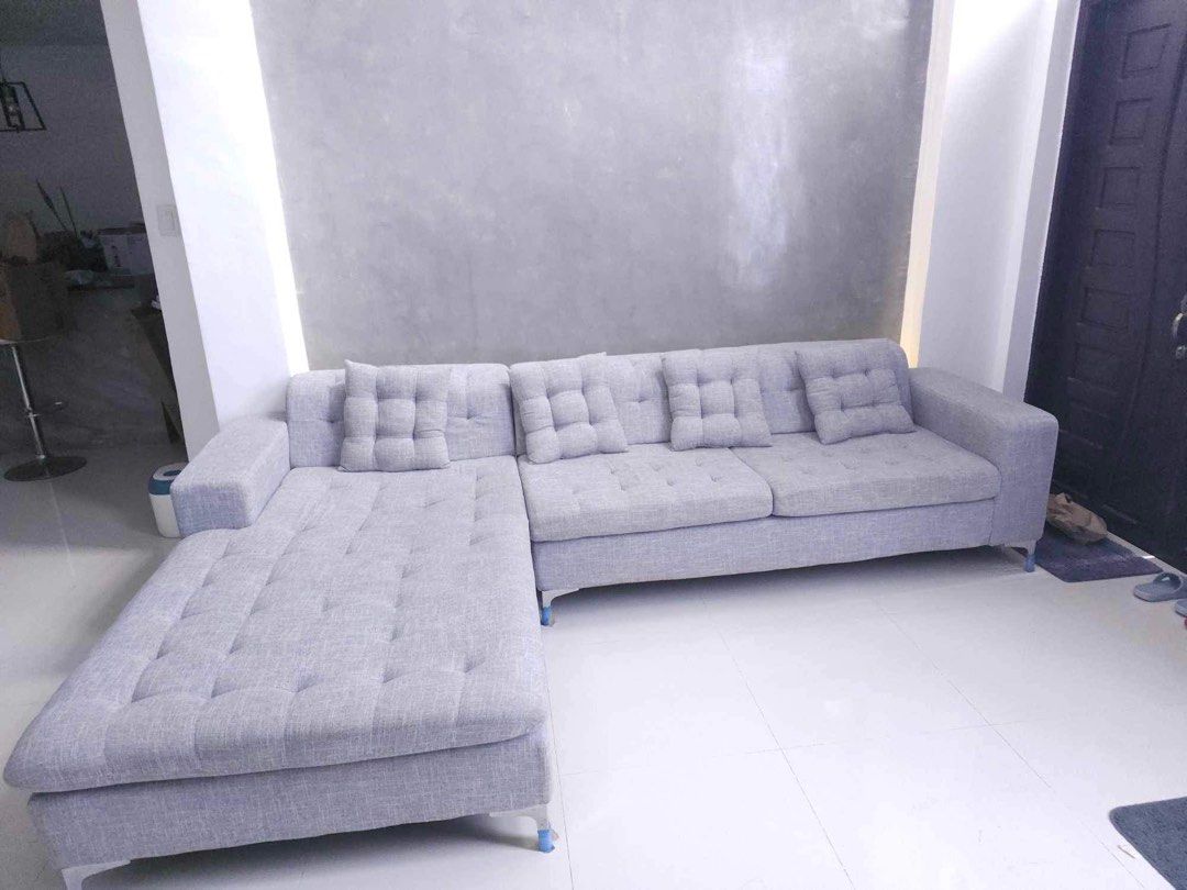 L-type Sofa (Category: Sofas) located in Quezon City. Submitted by jermaerefe (Listing ID 1273410857, Image 1). Description: Rush Bought for 31k last June 2023, less than a year lang nagamit. With signs of use pero mawawala naman if ma-deep clean. Sf will be shouldered by the buyer Location: Montalban Rizal .