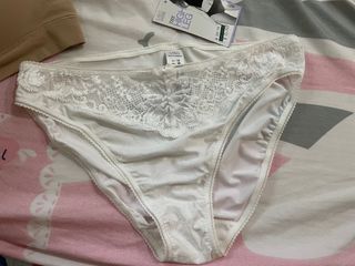 Marks & Spencer Midis Underwear Pack of 5 Panties UK Size 16, Women's  Fashion, New Undergarments & Loungewear on Carousell