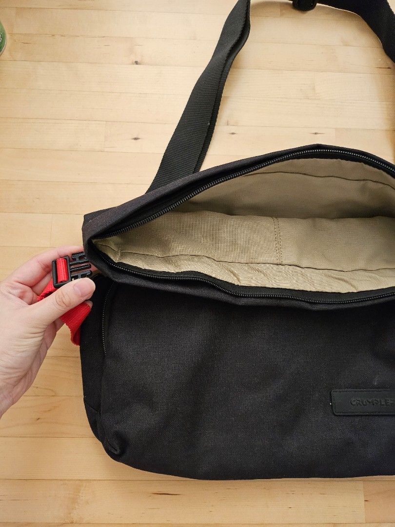 Crumpler man bag sales