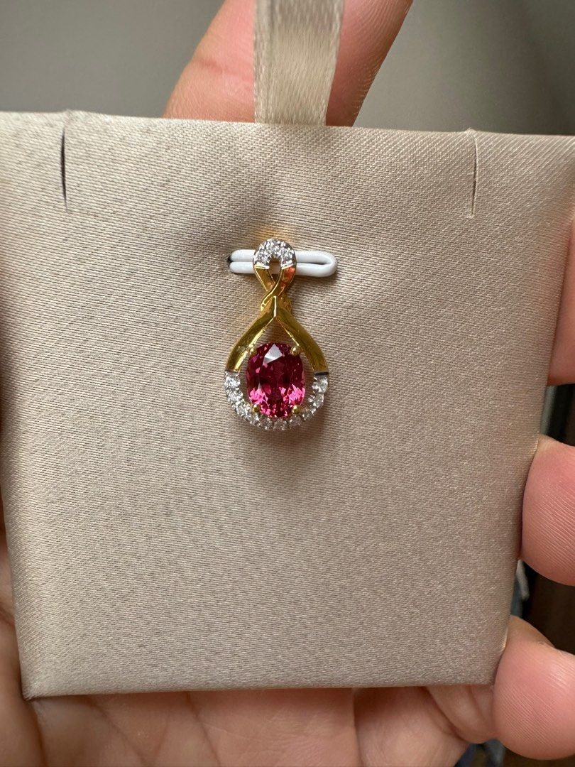 Red diamond clearance pendant
