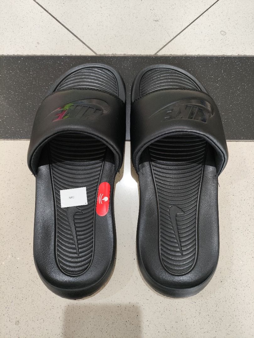 SANDAL NIKE VICTORI ONE SLIDE BLACK SIZE