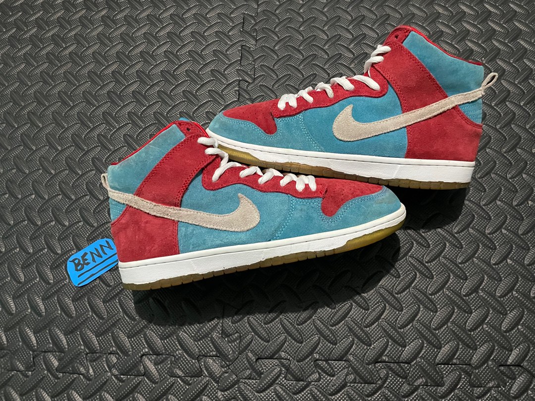 nike sb dunk high bloody gums