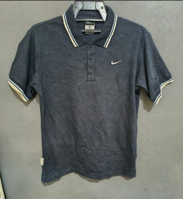 Nike t hot sale shirts with collar