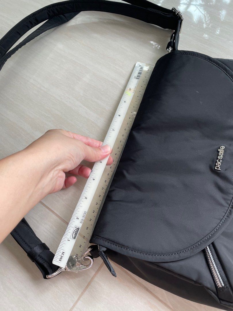 Pacsafe Sling Bag Waterproof Slashproof Lightweight