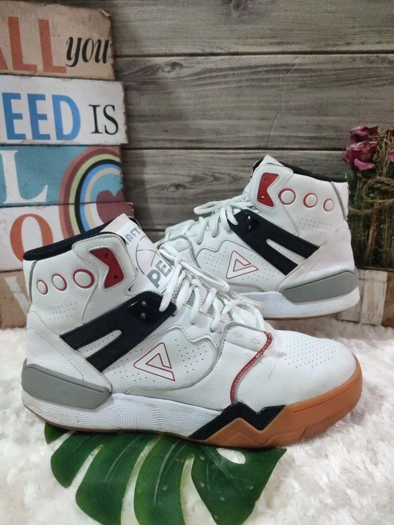 Classic discount basketball sneakers