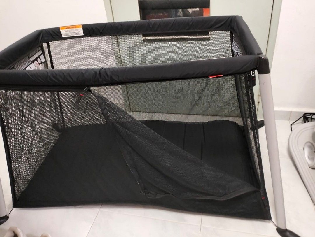 Phil Teds Travel cot light weight baby bed nt graco joie bjorn