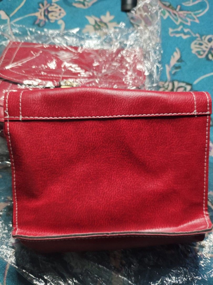 Red discount leather purse