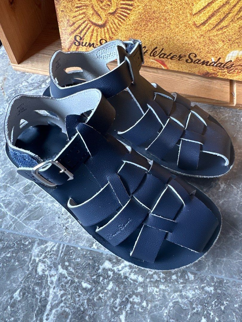Cheap sandals outlet size 11