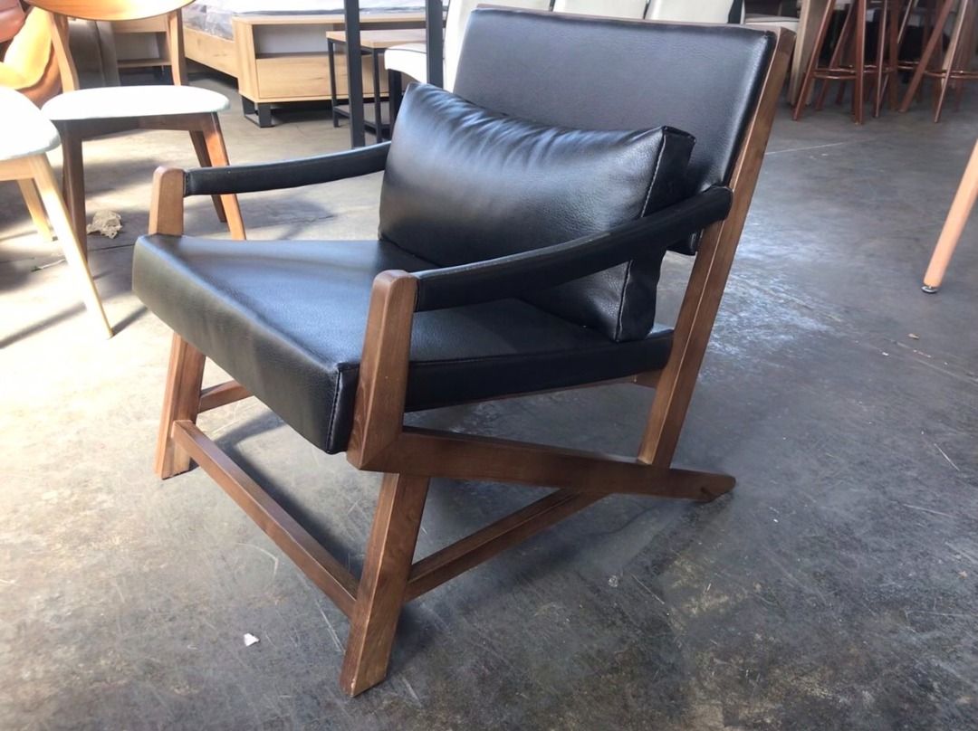 Second hand antique new arrivals leather chairs sale