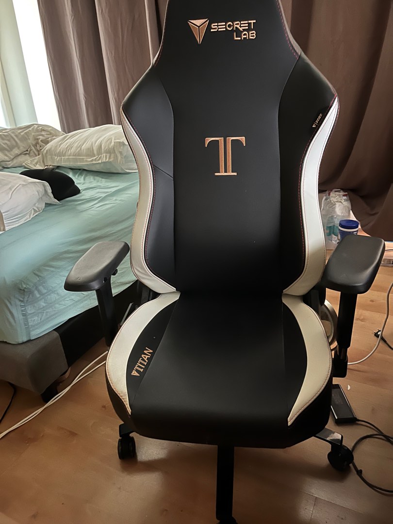 Titan chair 2025 xl