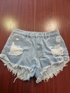 (Category: ) located in . Submitted by deescraps (Listing ID 1273415905, Image 1). Description: .