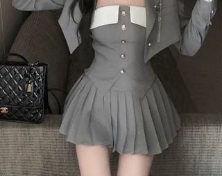 (Category: ) located in . Submitted by kstylecloset (Listing ID 1273581375, Image 1). Description: .