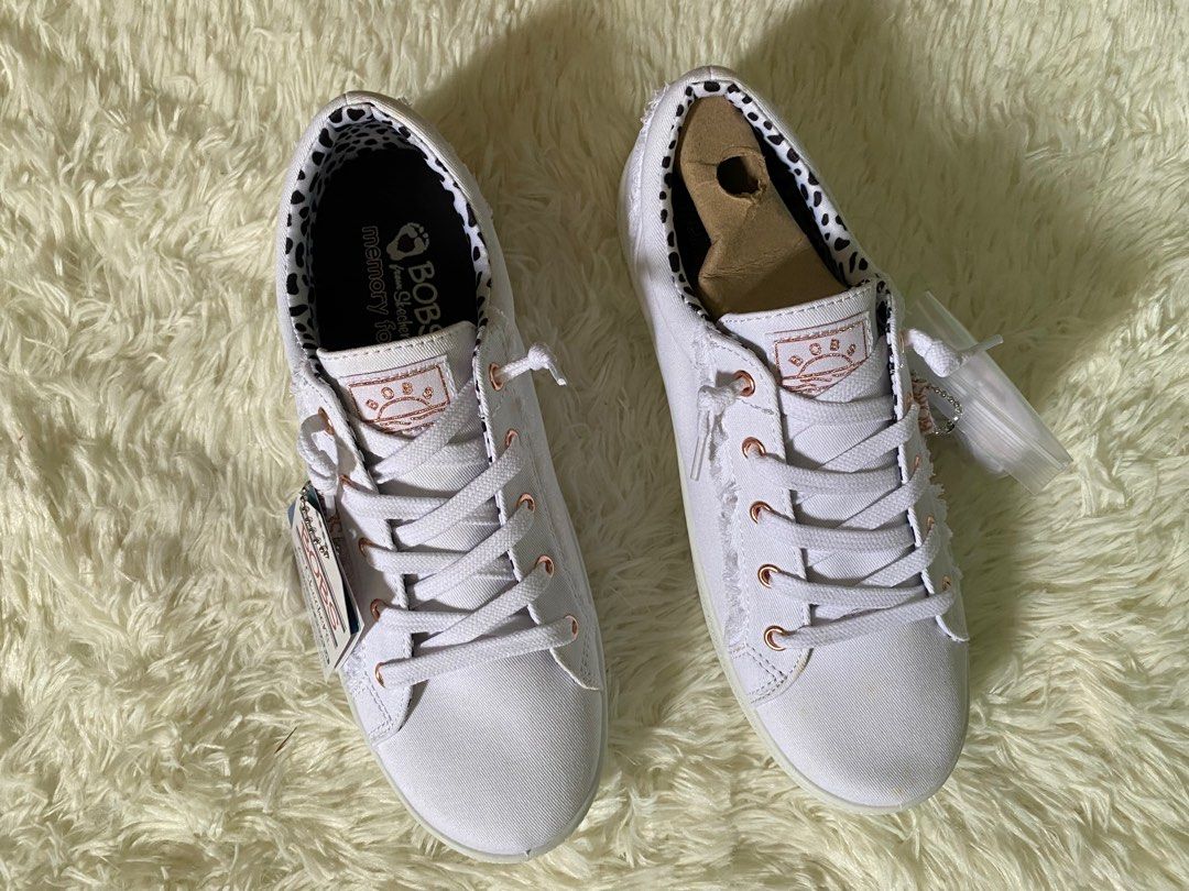 SKETCHERS BOBS B Extra Cute-White (Category: Sneakers) located in Cabanatuan. Submitted by mixbrandeditems (Listing ID 1273672033, Image 1). Description: SKETCHERS BOBS B Extra Cute-White-₱2399 ❌Original Price:₱4815❌ 🎄100%Original, money back guaranteed 🎄Size: us8/euro38/25cm/ 🎄Comes with extra lace.