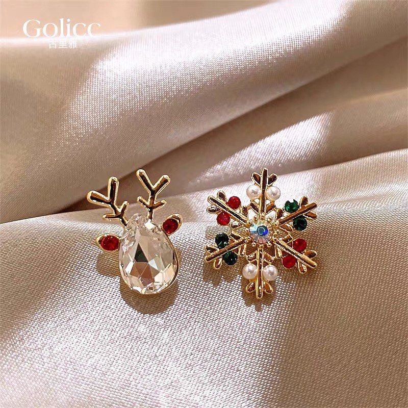 Reindeer earrings discount