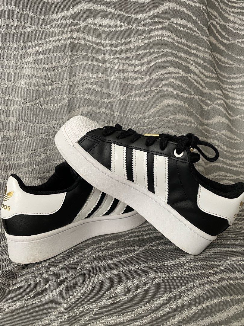 Superstar bold deals platform shoes white