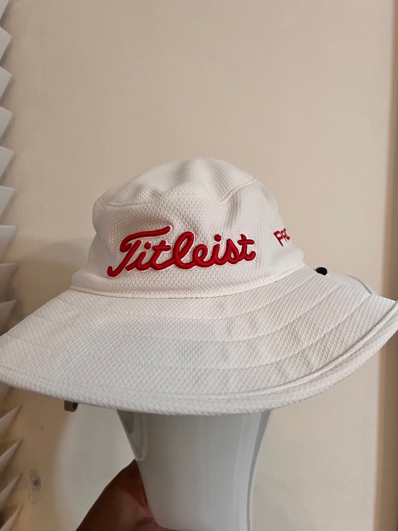 Titleist straw golf hats top