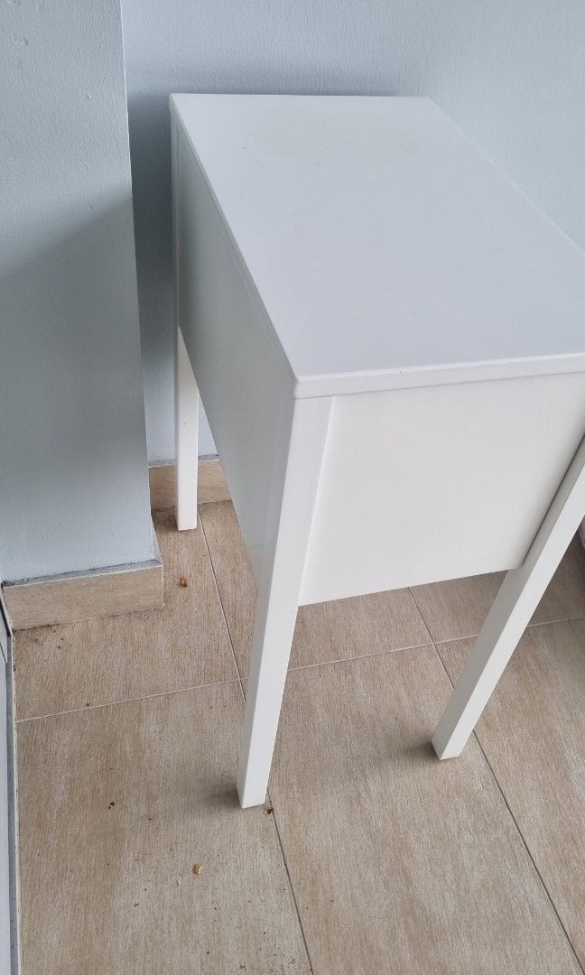 Nordli bedside store table