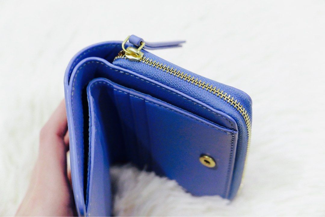 Blue tory burch wallet sale