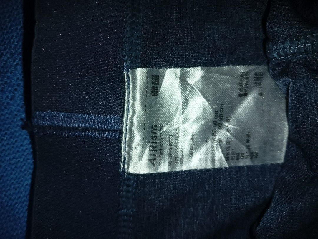 Trunks (Category: New Underwear) located in Kuala Lumpur. Submitted by lurved (Listing ID 1273699753, Image 3). Description: 🌹Trunks Uniqlo AIRism size L.😘 Totally Like New👍🏻. Meterial kain super soft🫶🏻.. Colours biru² kelabu gitu😜boleh tgok gambar atau DM utk lebih info..tQ🫰🏻😉.