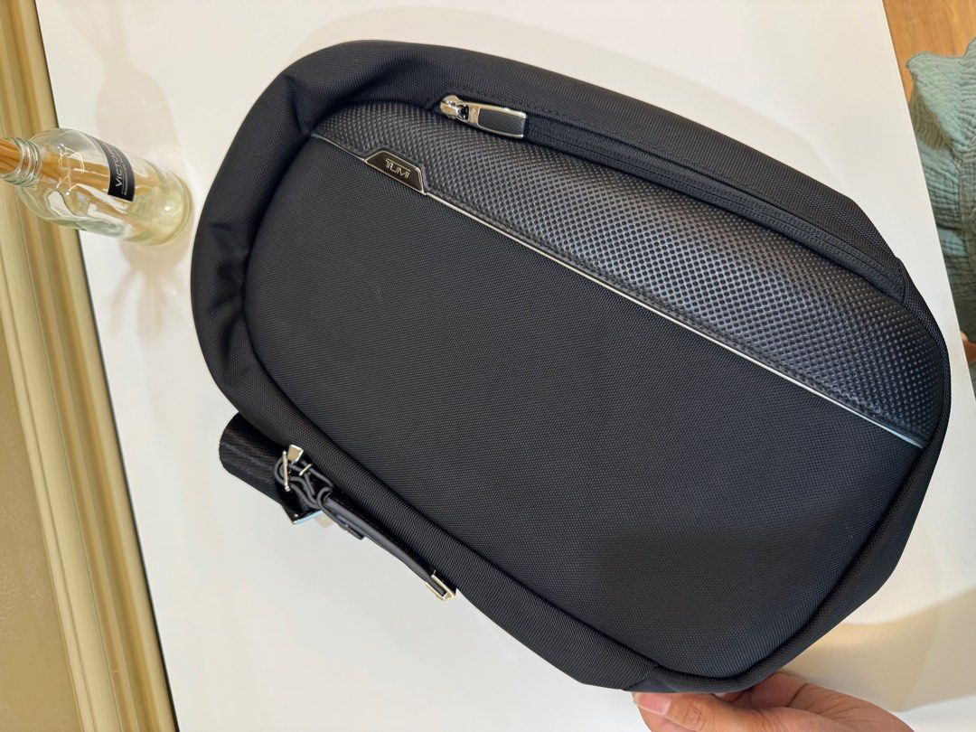 Martin on sale sling tumi