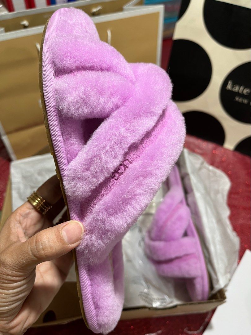 Pink ugg best sale slippers size 8