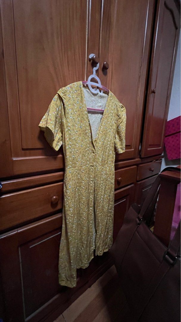 Uniqlo Dress (Category: Dresses) located in Paranaque City. Submitted by declutterjunkie (Listing ID 1273566407, Image 2). Description: Used once.