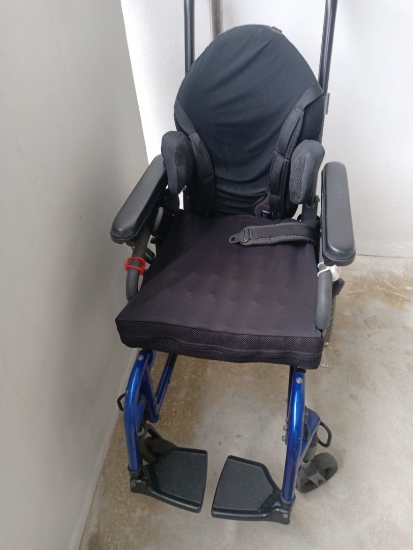 Wheelchair (free), Health & Nutrition, Assistive & Rehabilatory Aids