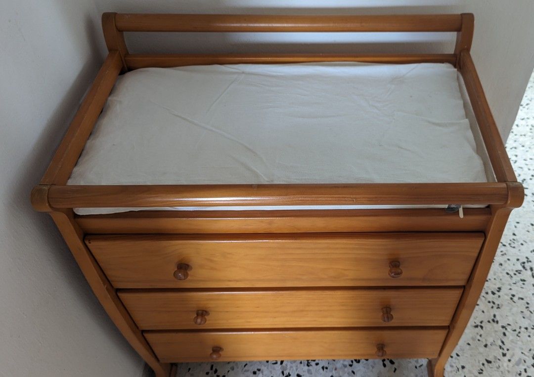 Kinderkraft changing table dresser clearance