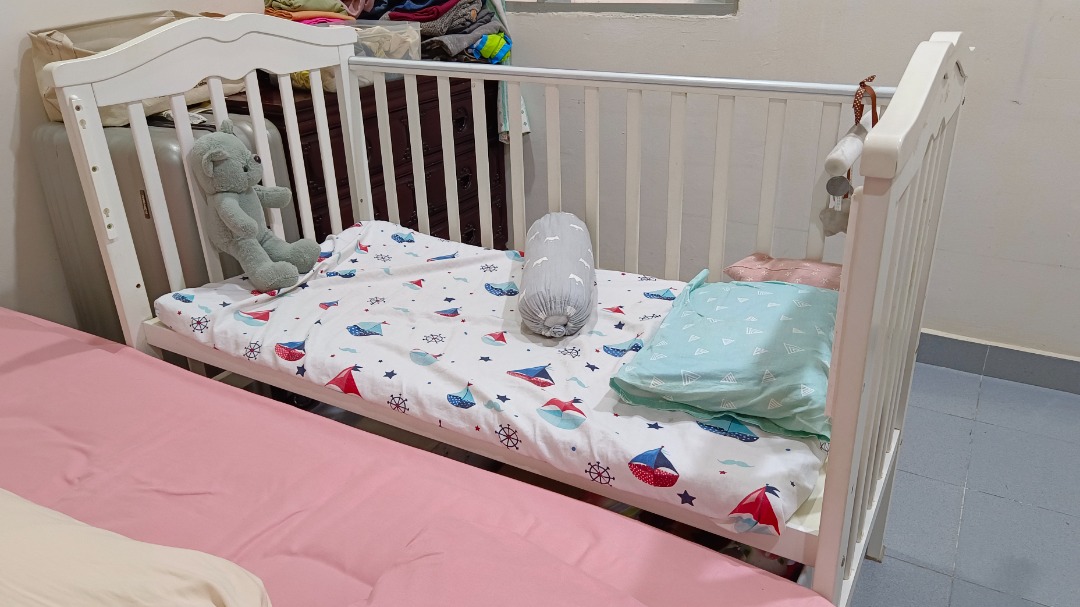 Oca hotsell baby cot