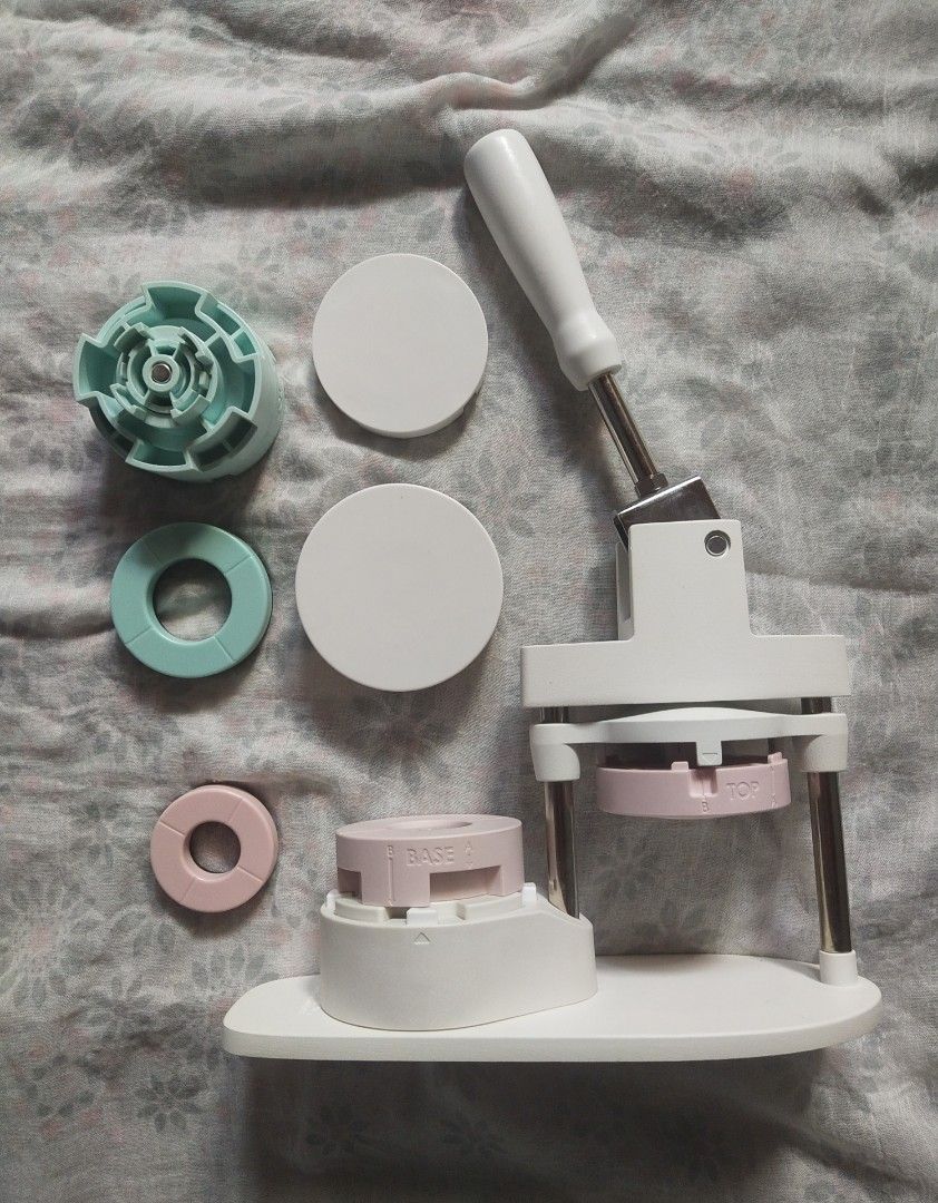 Button Press Bundle by We R Memory Keepers 