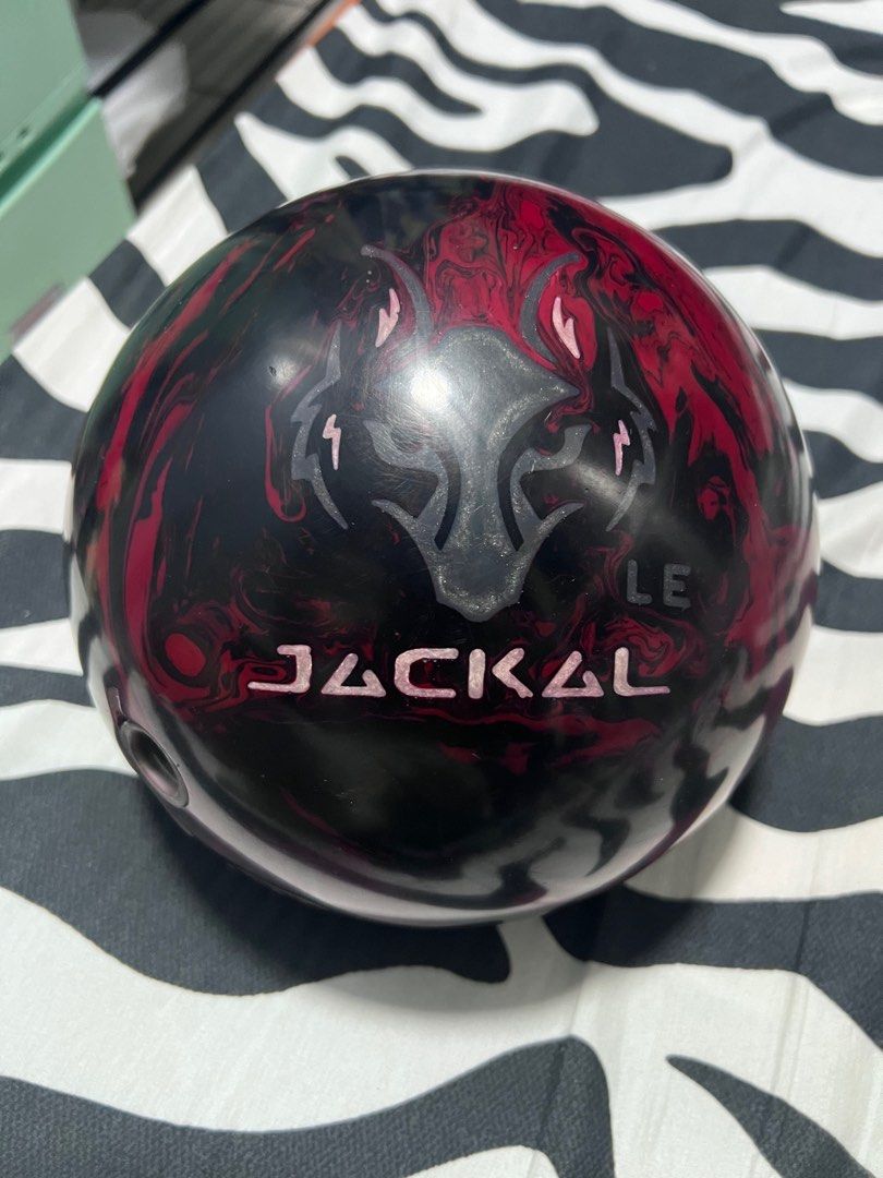 wts / wtt motiv jackal le, Sports Equipment, Sports & Games, Billiards