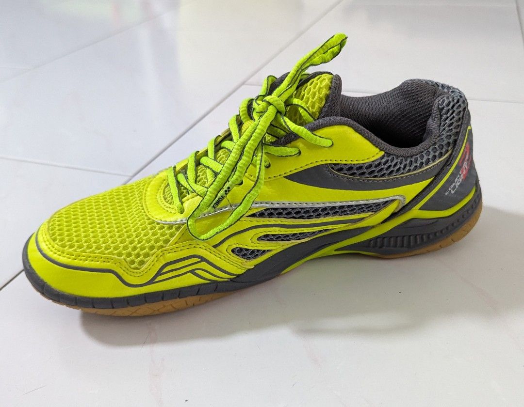 Yonex court ace light top